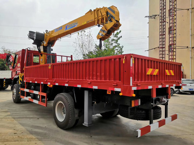 隨車吊選購(gòu)指南 東風(fēng)柳汽、徐工產(chǎn)品對(duì)比及價(jià)格解析